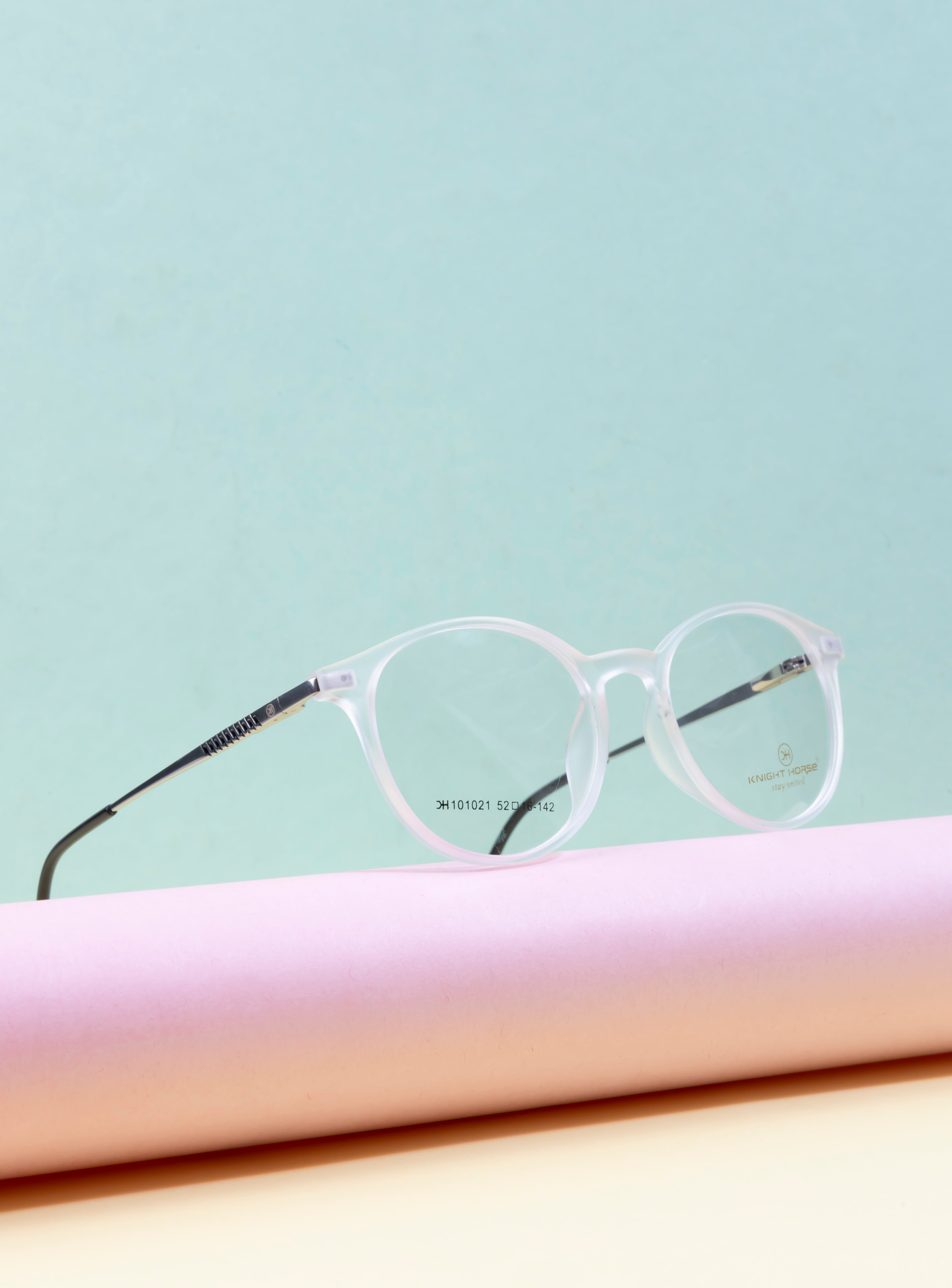 Tr Front, Silver Metal Sides, And Round Shape | A Stylish Blend Of Modern Elegance