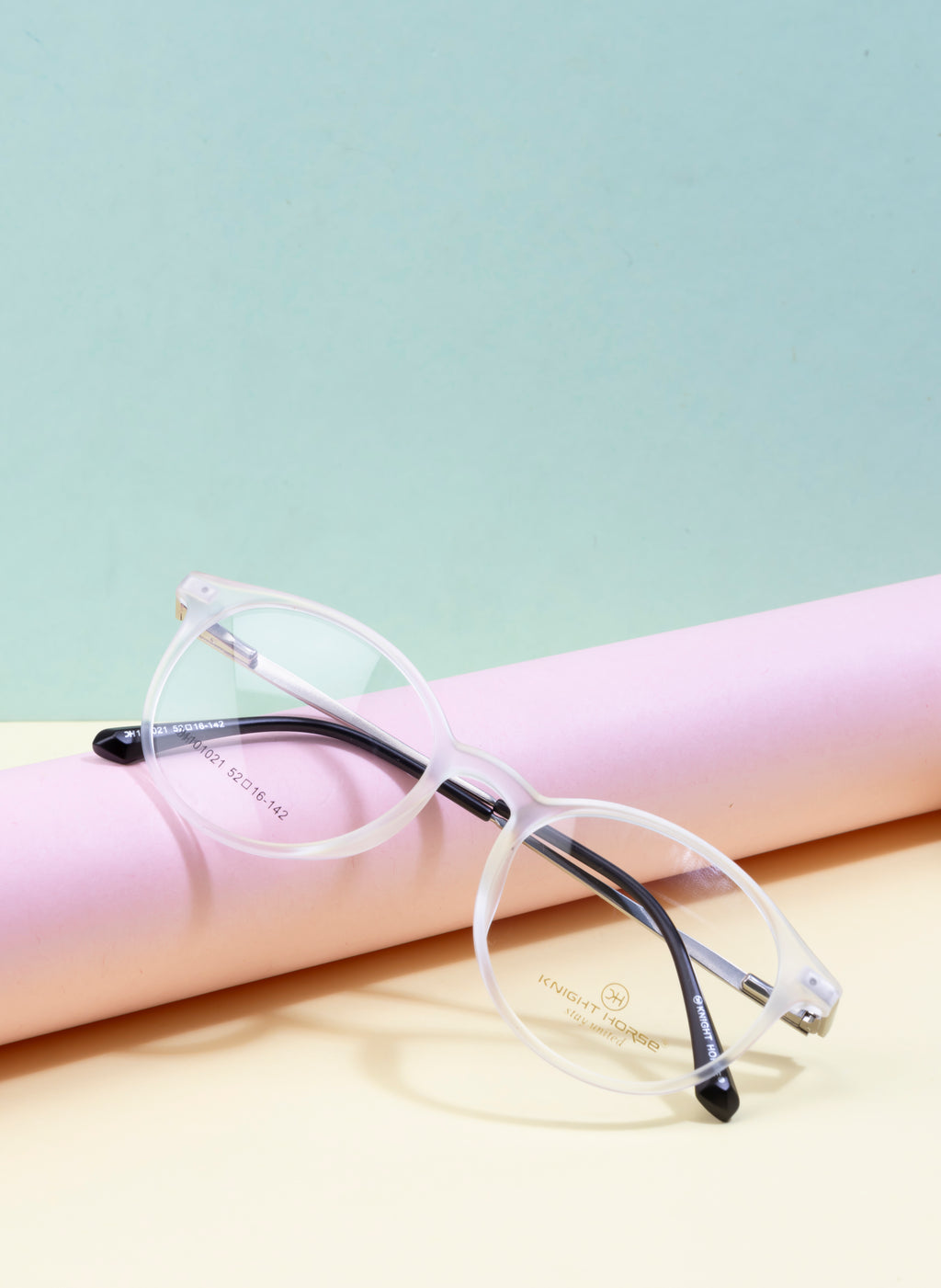 Tr Front, Silver Metal Sides, And Round Shape | A Stylish Blend Of Modern Elegance