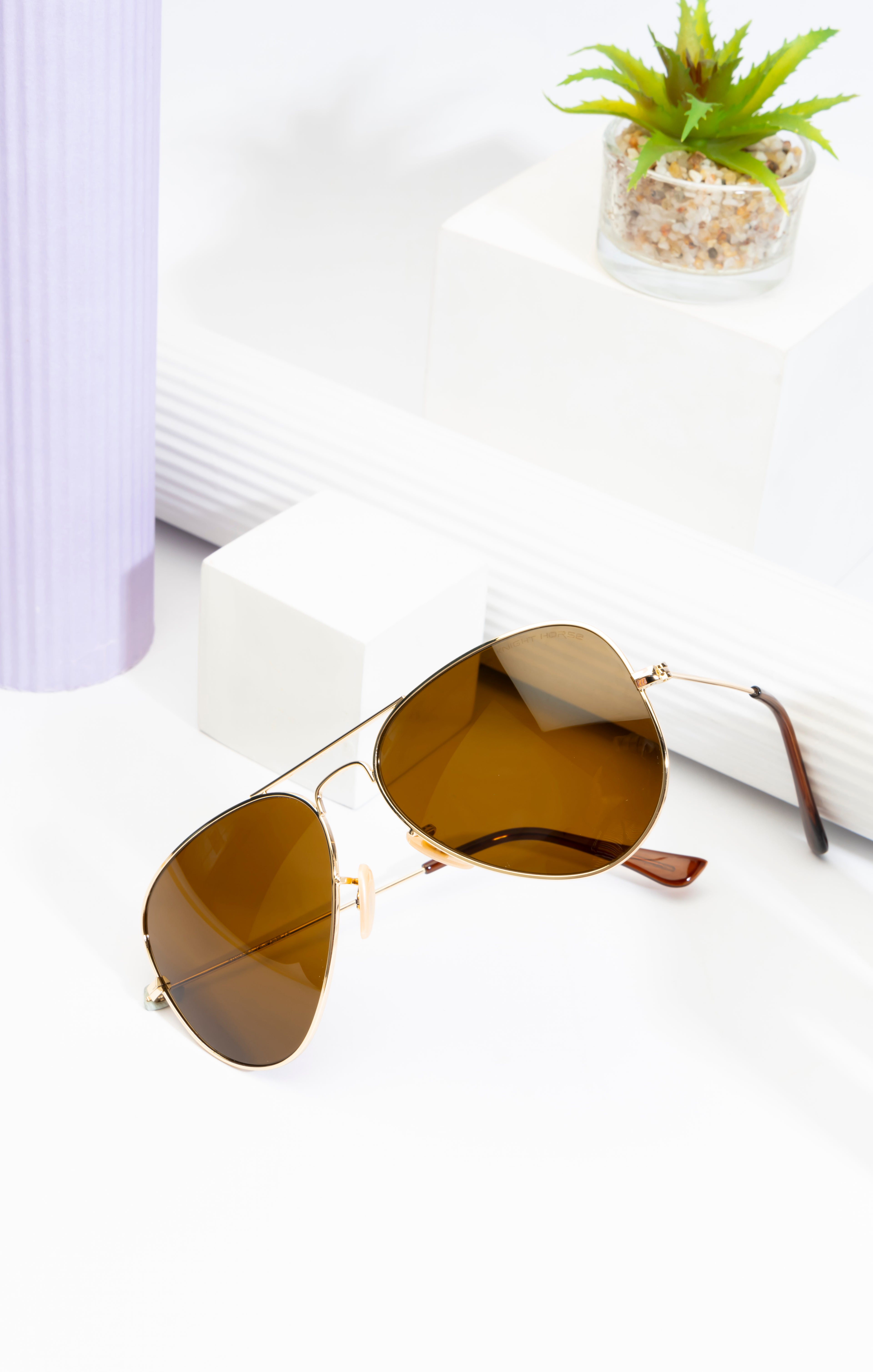 Luxe Aviator: Gold Frame with Polarized Brown B2 Lens & Blue Coating